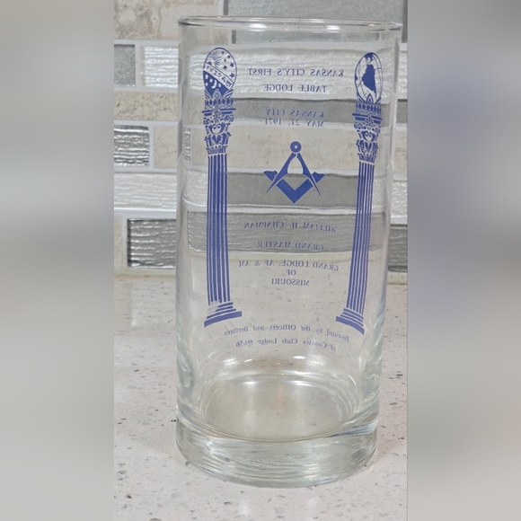 1971 VIntage Masonic Glass Grand Lodge AF & AM of Missouri - Picture 2 of 3